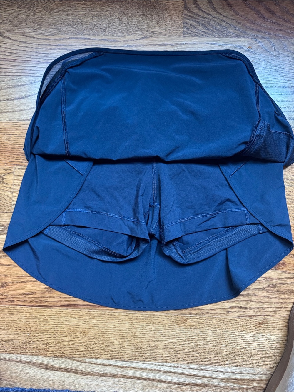 Lululemon Hotty Hot skirt with built-in shorts - Picture 3 of 3